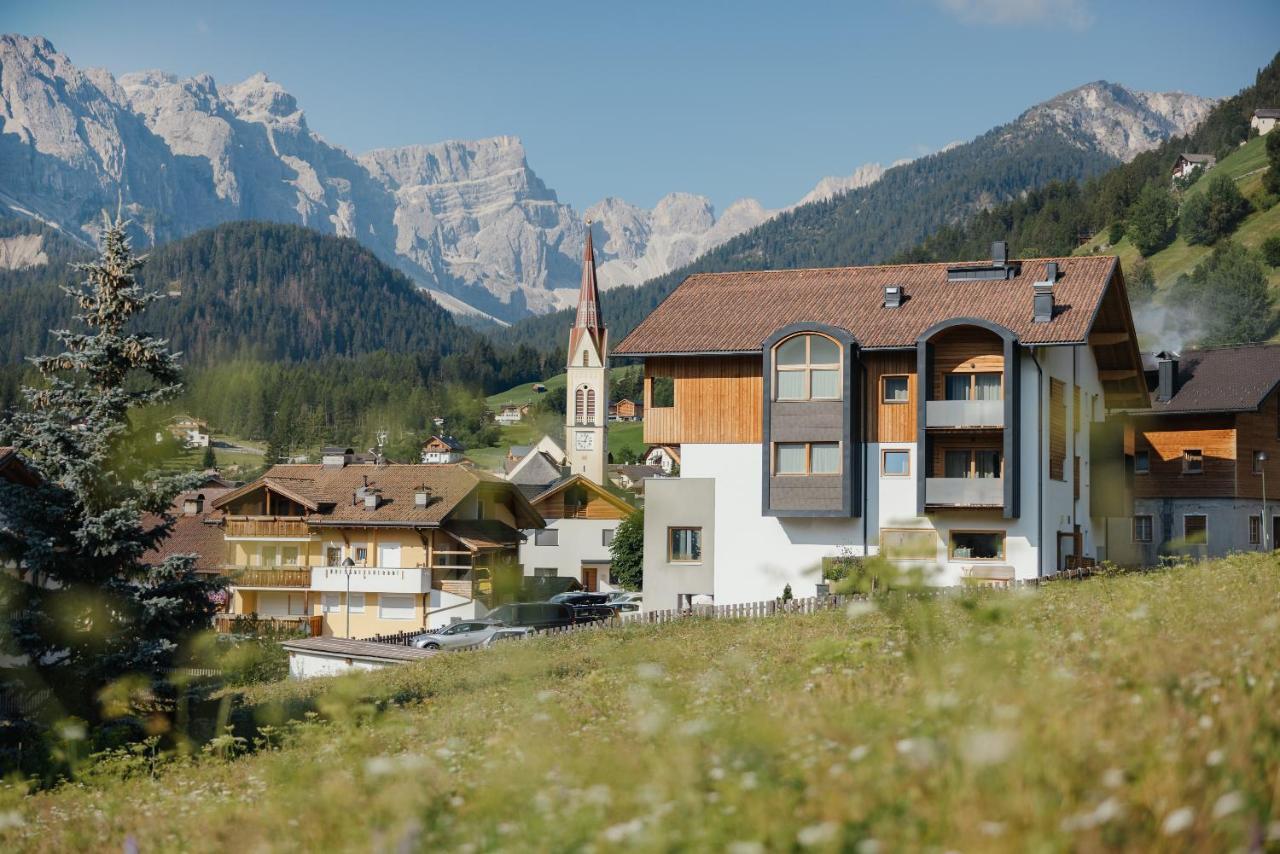 Berghotel Sanvi San Martino in Badia Eksteriør billede